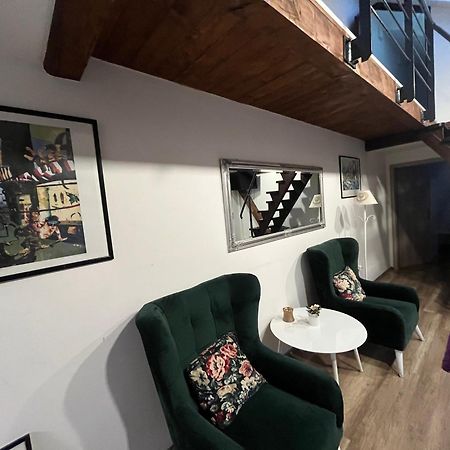 Komárno Jokai Apartman מראה חיצוני תמונה