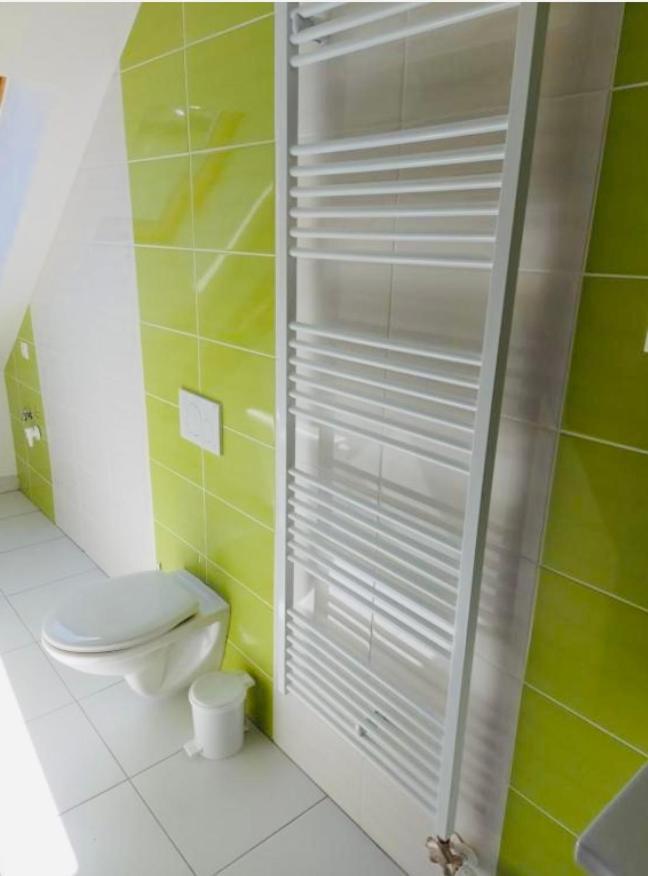 Komárno Jokai Apartman מראה חיצוני תמונה